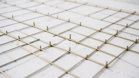 ile spinek do podłogówki na m2