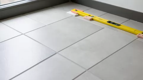 jak układać płytki 30x60 na podłodze